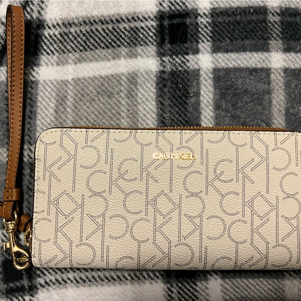 CK Calvin Klein Wallet Signature